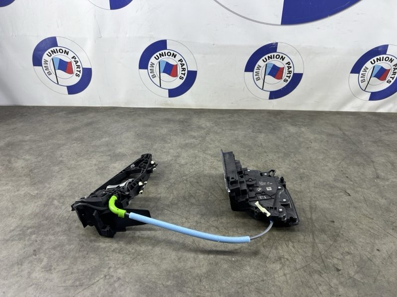 Замок двери передний правый BMW X6 G06