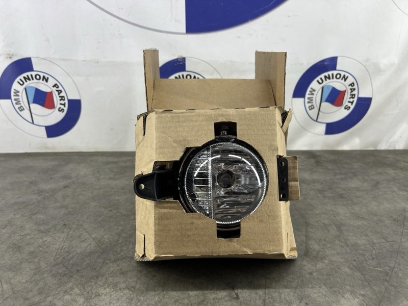 Фонарь противотуманный MINI HATCH R55 R56 R57