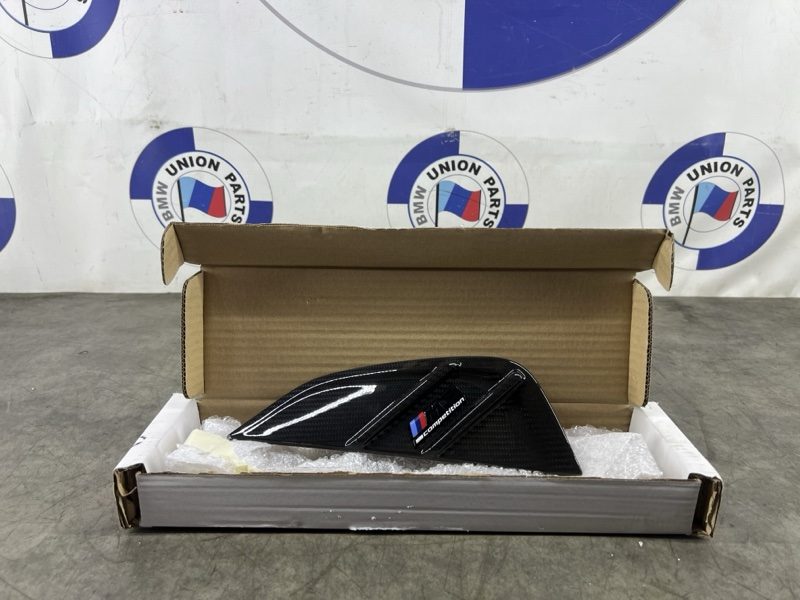 Молдинг на крыло левый BMW M3 G80 COMPETITION