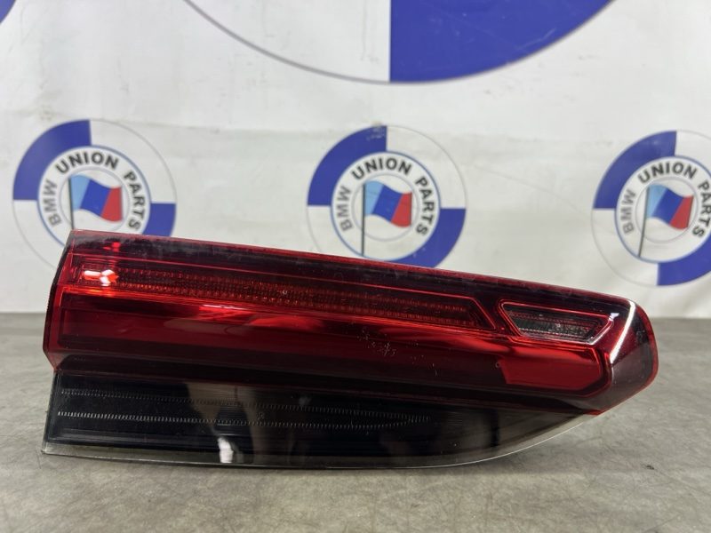 Фонарь в крышку багажника правый BMW X4M F98