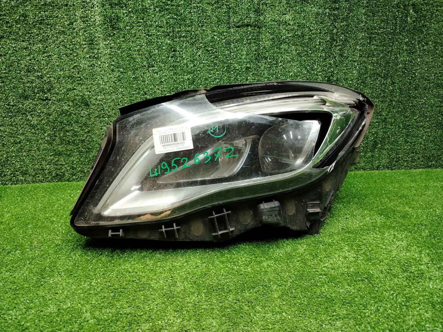 Битая Фара левая Mercedes GLA x156 (2017-2020) LED