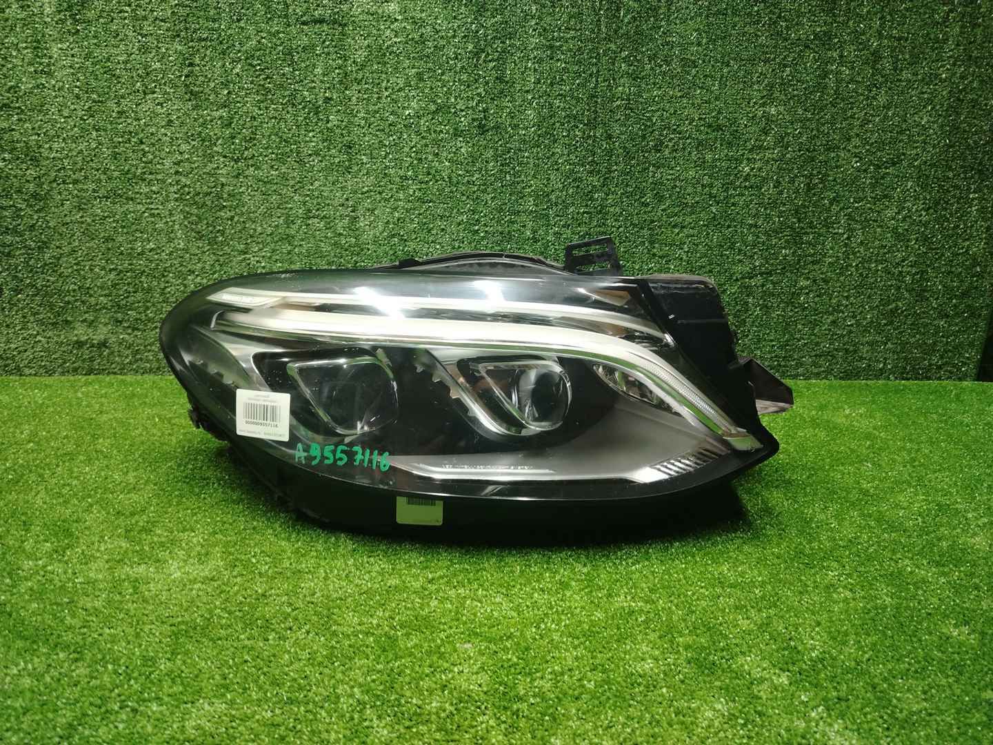 Фара правая Mercedes GLE W166 (2015-2018) LED