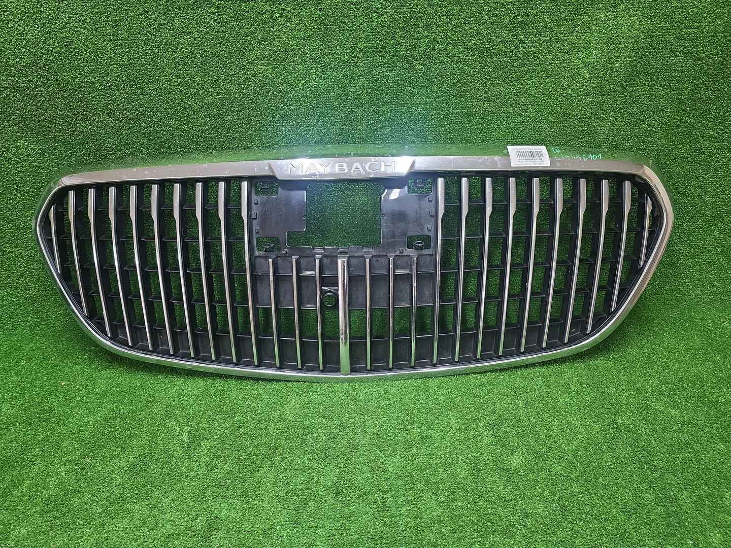 Решетка радиатора Mercedes S W223 (20-нв) Maybach