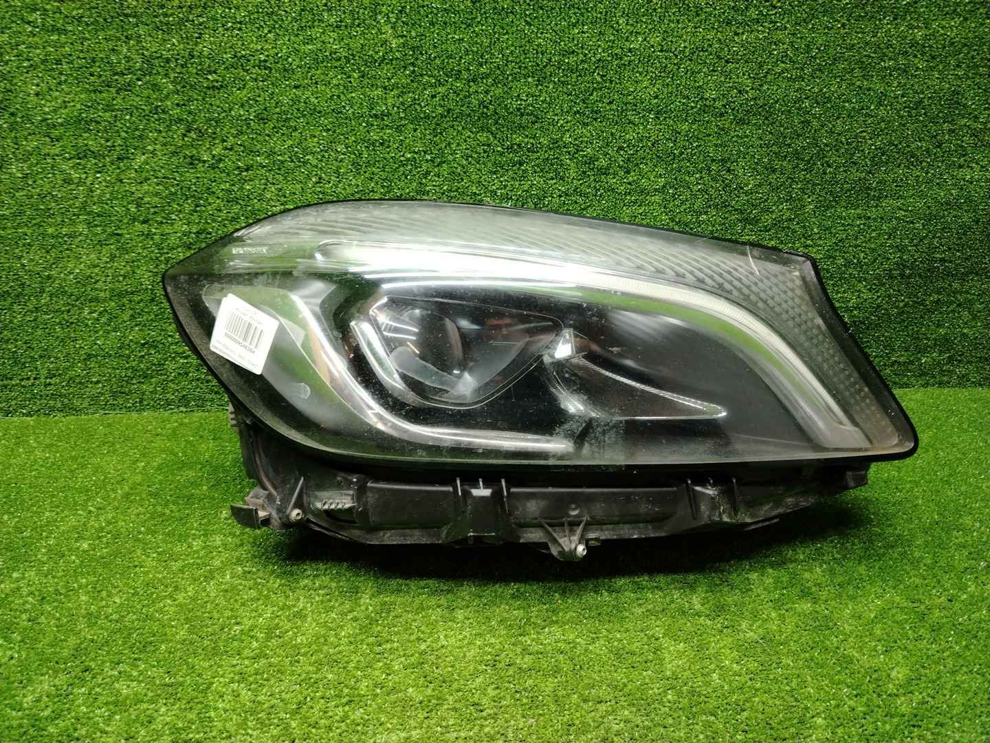 Фара правая Mercedes A W176 (2015-2018) LED