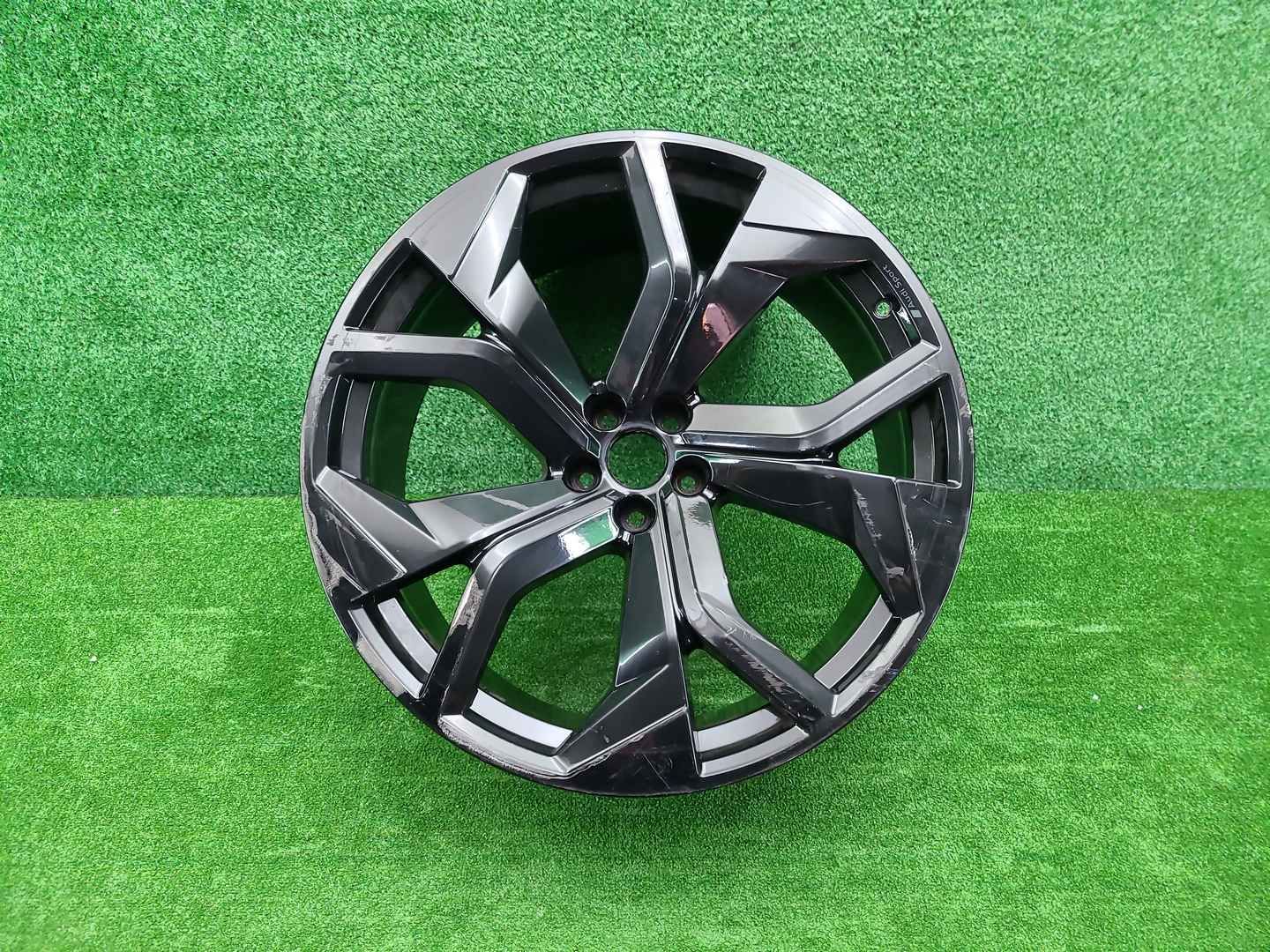 Диск литой R23 Audi RS Q8 (2019-н.в.)
