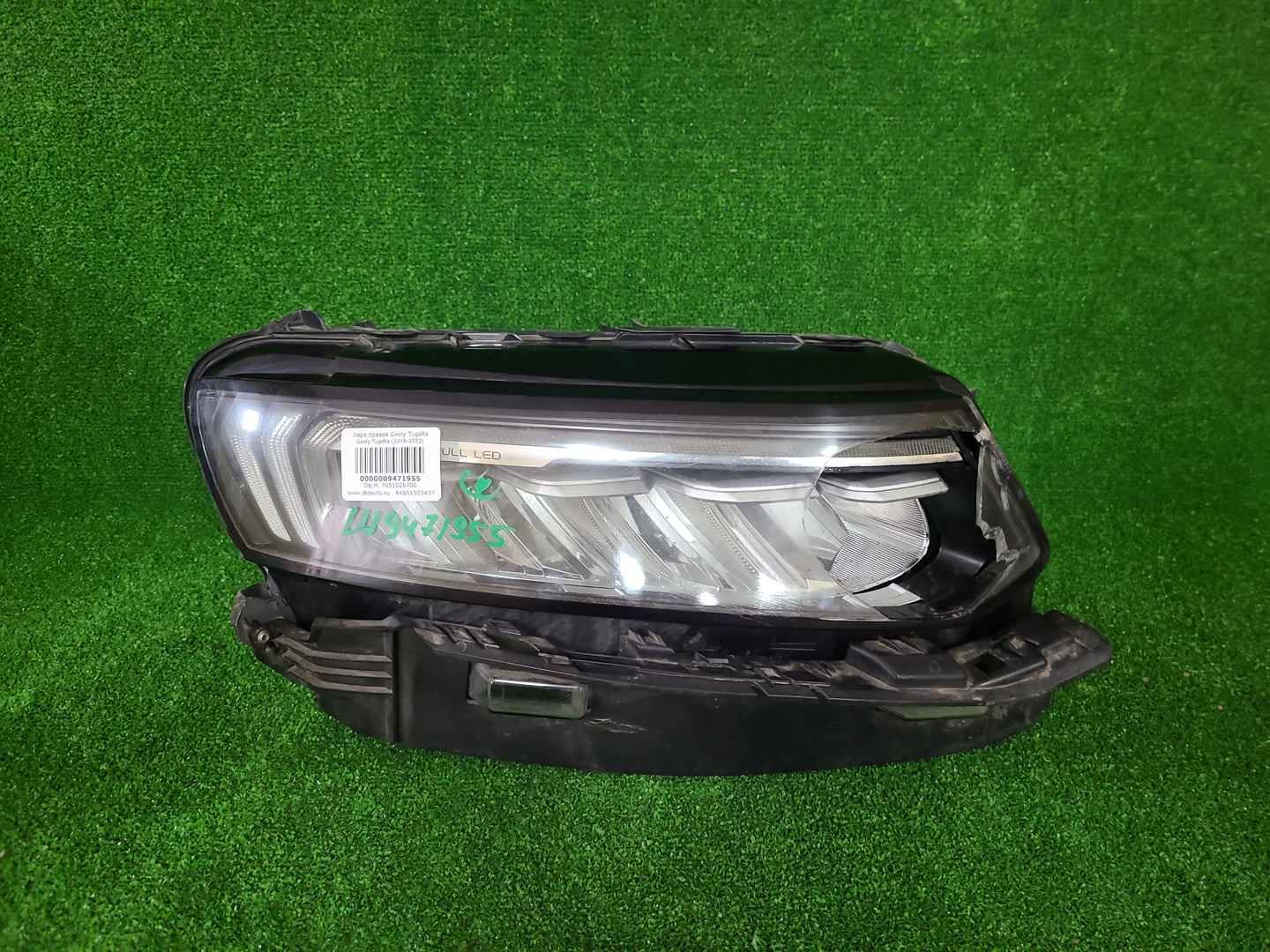 Фара правая Geely Tugella (2019-2024) LED