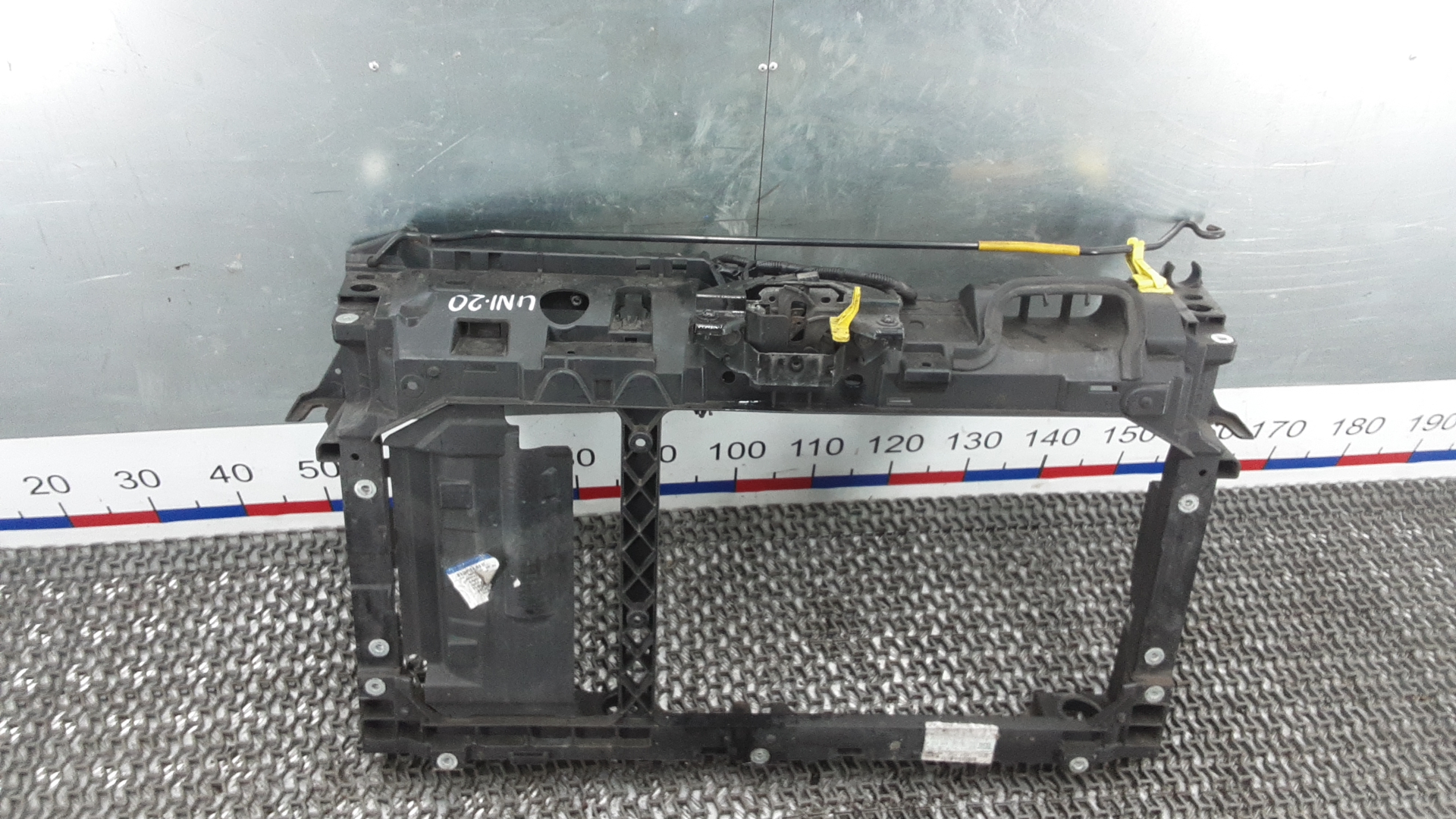 Передняя панель крепления облицовки (телевизор) Ford B-MAX 1