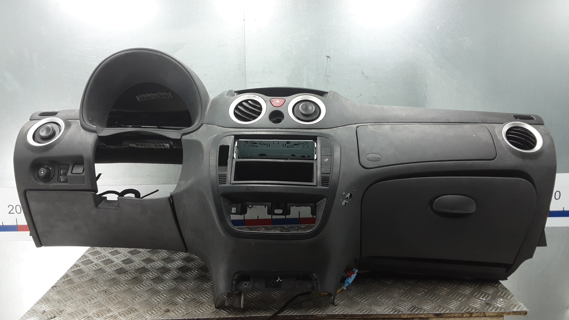 Панель приборов (торпедо) Citroen C3 1