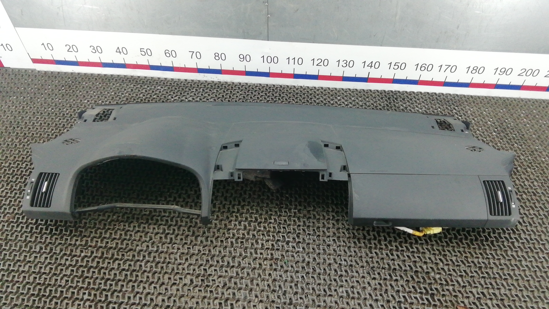 Панель приборов (торпедо) Toyota Corolla Verso 2