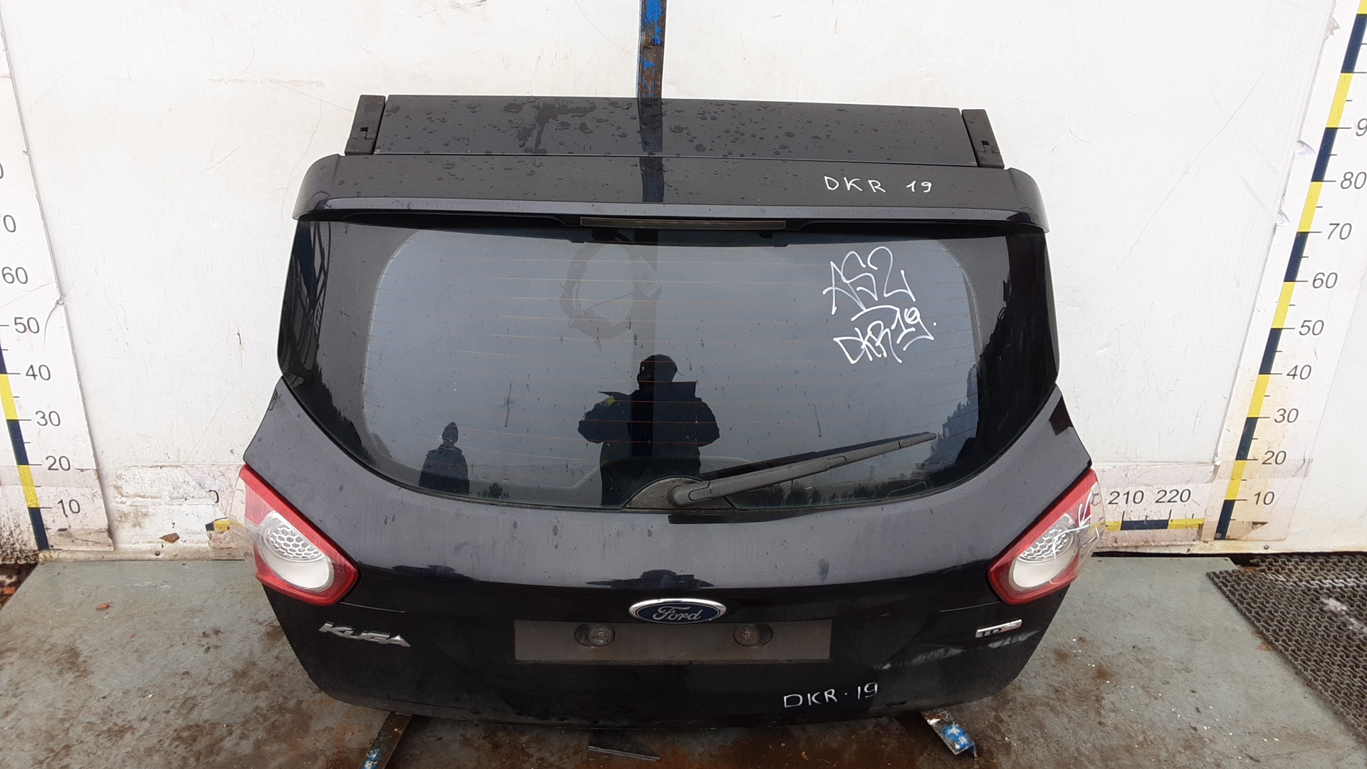 Дверь 3-5 Ford Kuga 1