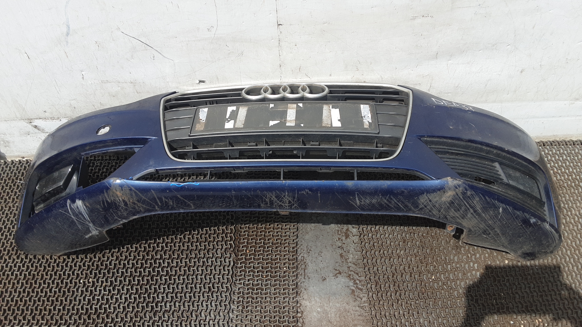 Бампер передний Audi A4 B8