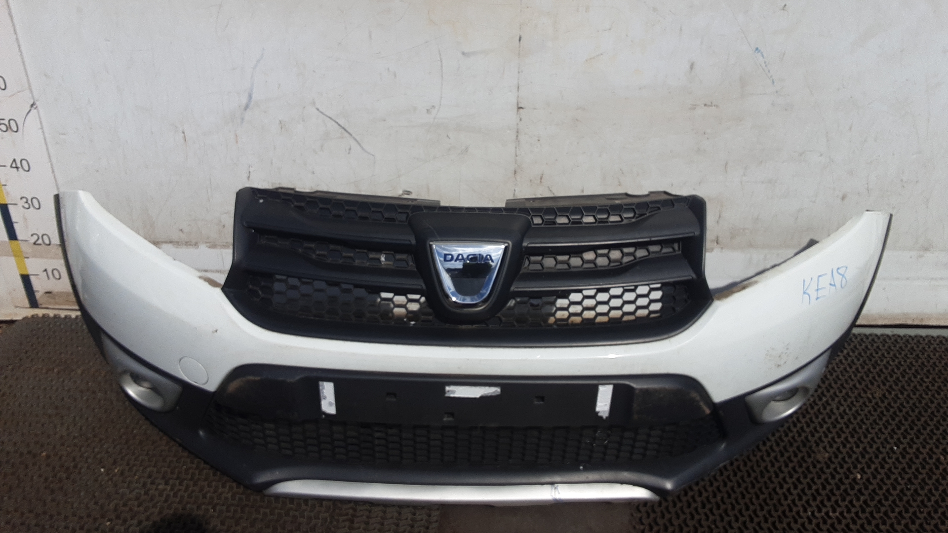 Бампер передний Dacia Sandero 2