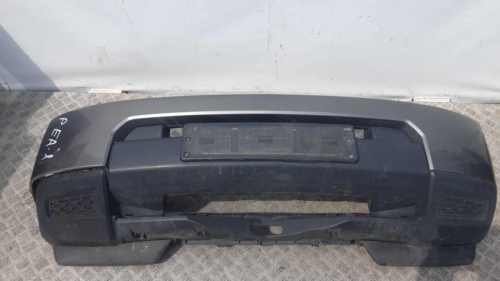 Бампер передний Land Rover Discovery 4
