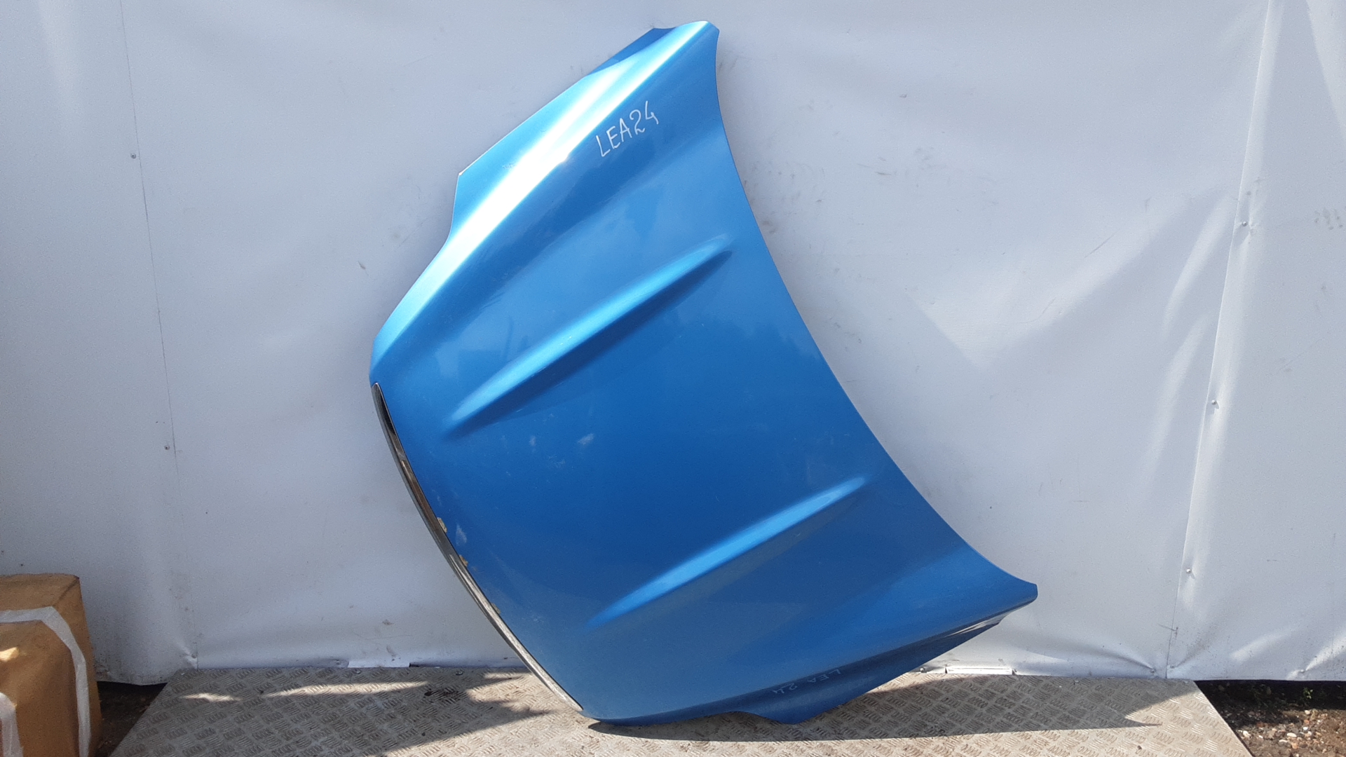 Капот Ford Kuga 1