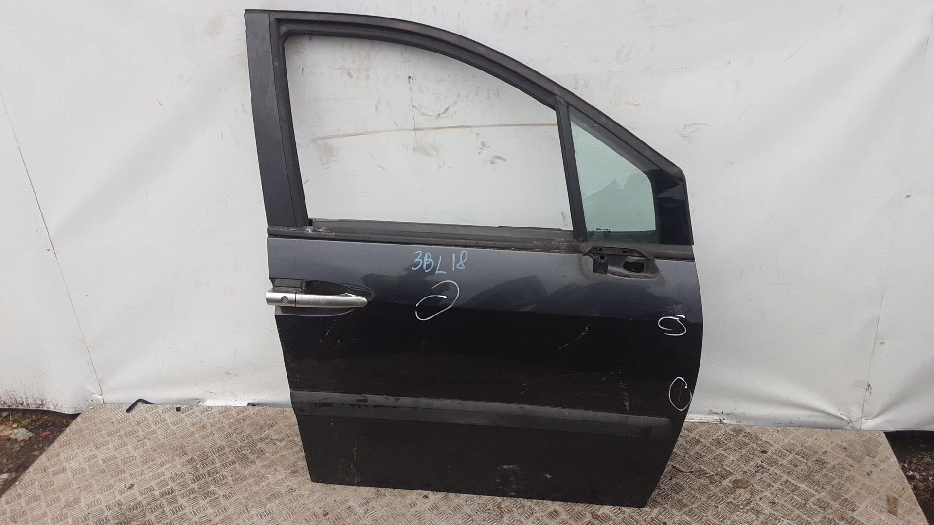 Дверь передняя правая Peugeot 807