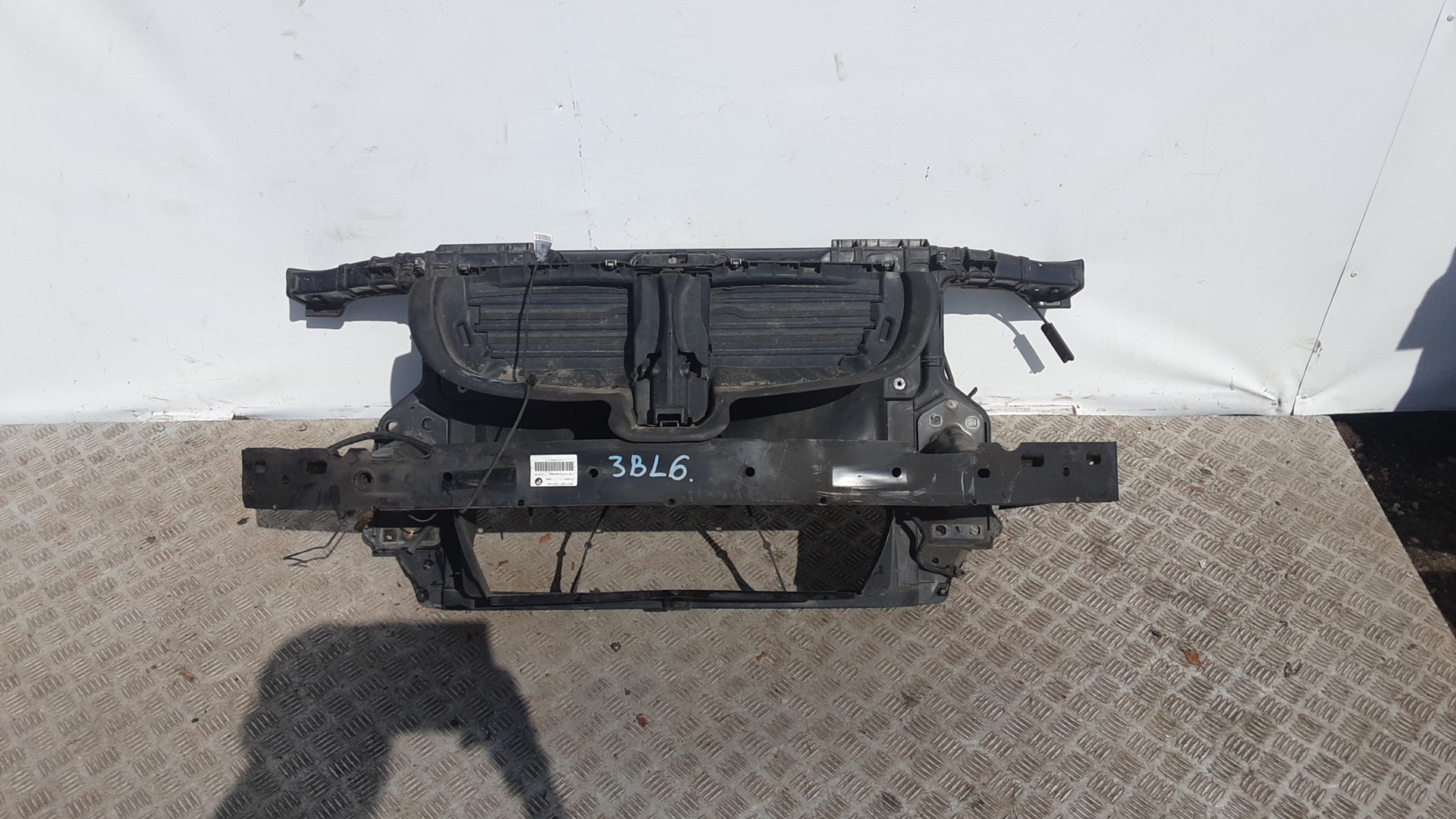 Передняя панель крепления облицовки (телевизор) BMW 1 Series E87