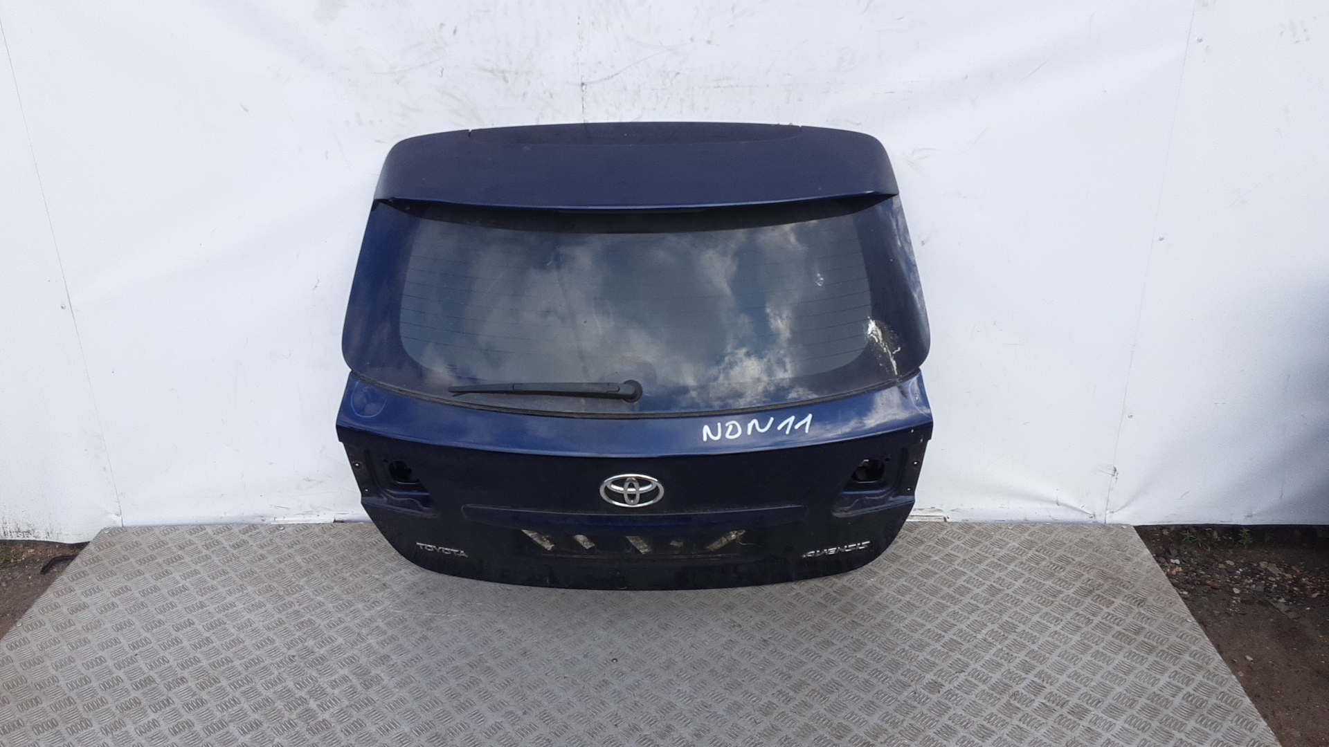 Дверь 3-5 Toyota Avensis T27