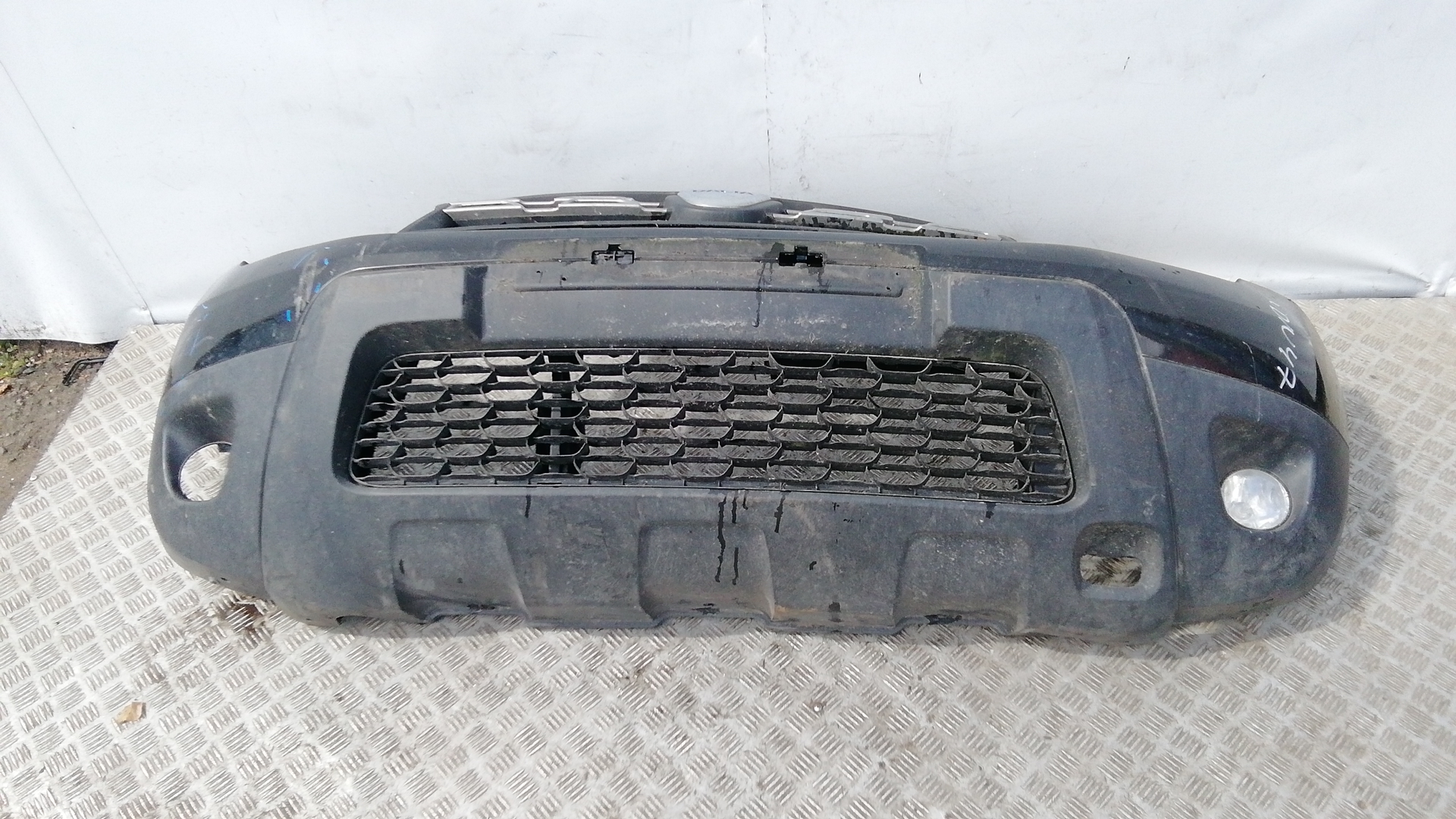 Бампер передний Renault Duster 1