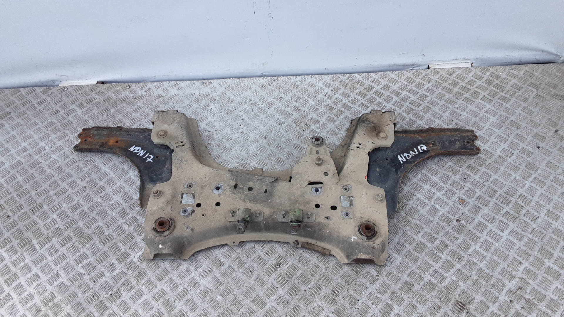 Балка подвески передняя Renault Fluence 1