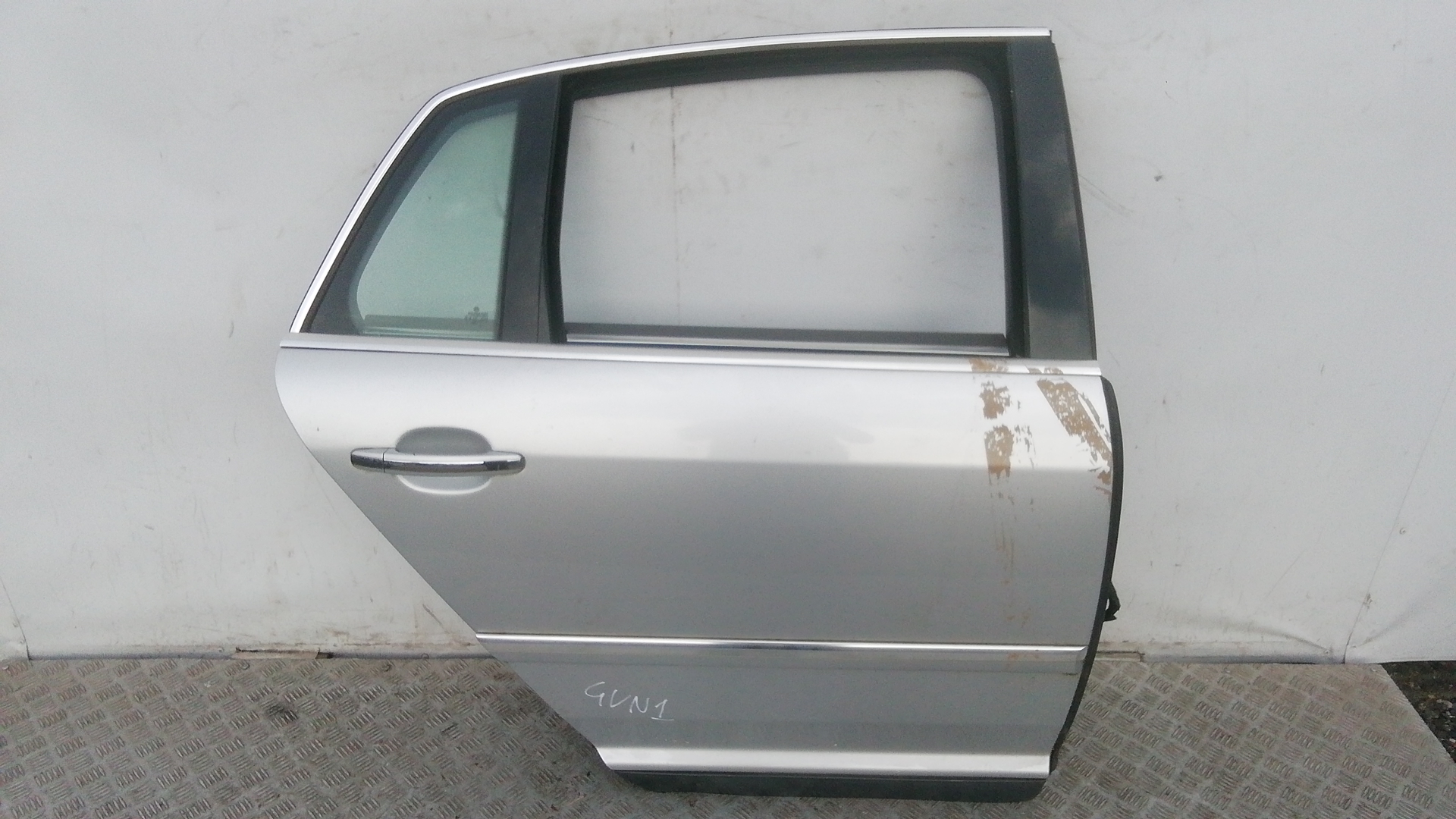 Дверь задняя правая Volkswagen Phaeton 1