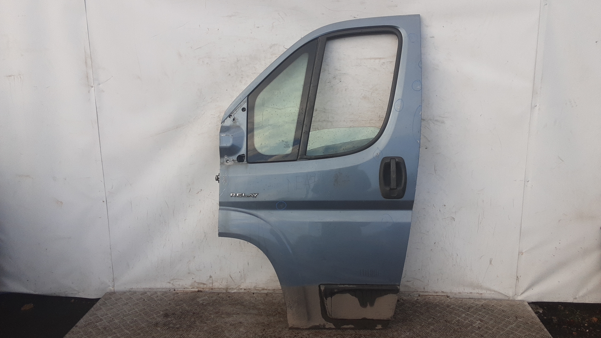 Дверь передняя левая Citroen Jumper 3