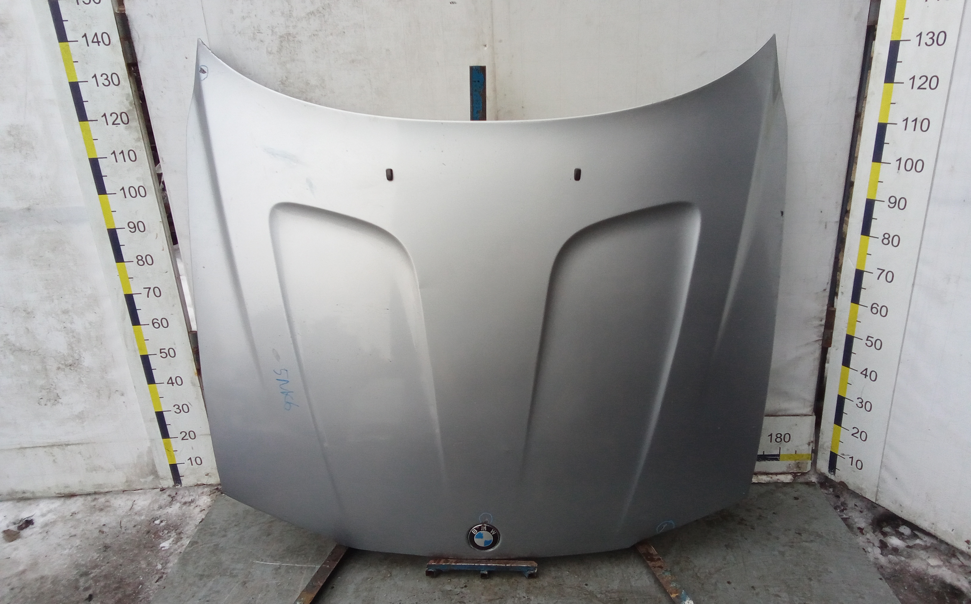 Капот BMW X3 E83