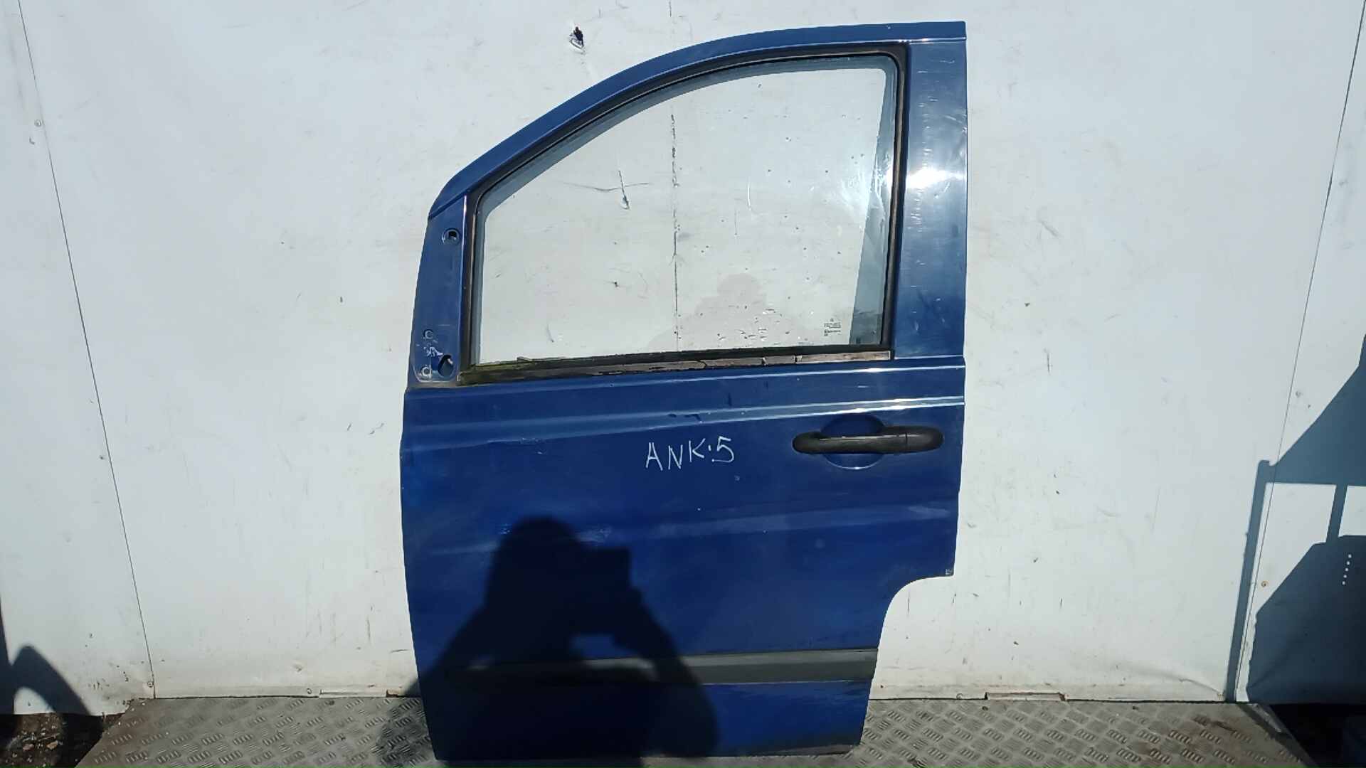 Дверь передняя левая Mercedes-Benz Vito W639