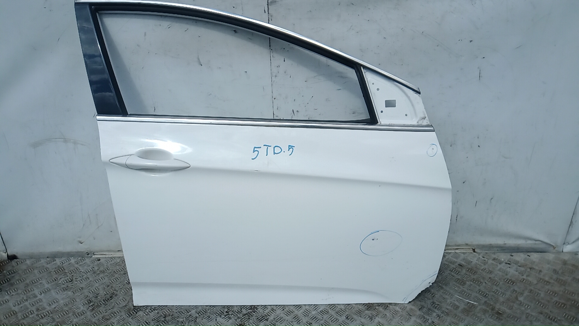 Дверь передняя правая Hyundai i40