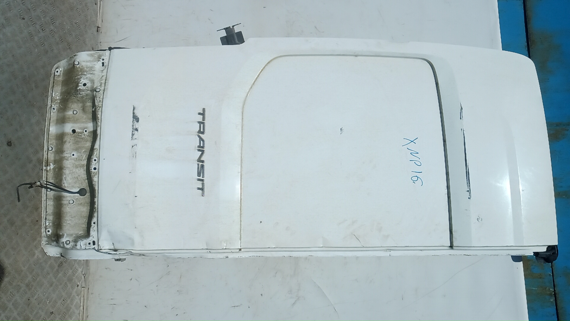 Дверь распашная левая Ford Transit 8