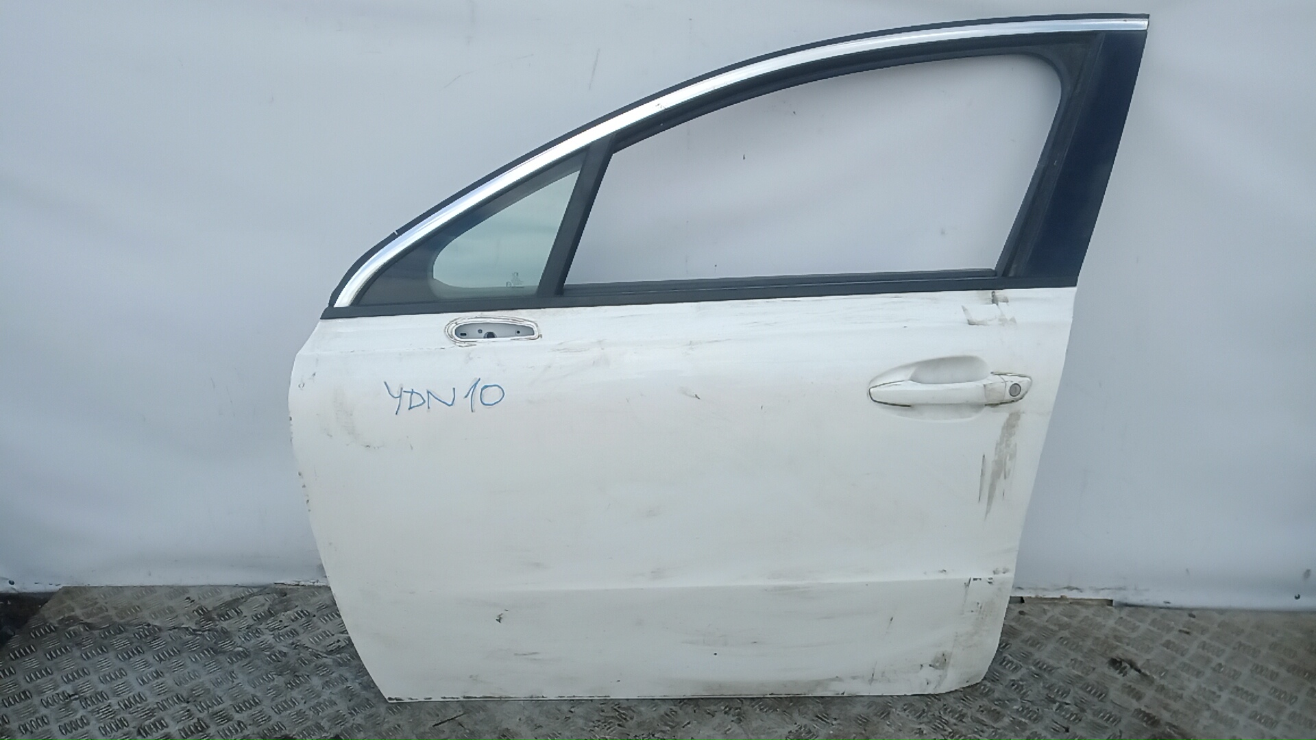 Дверь передняя левая Peugeot 508 1