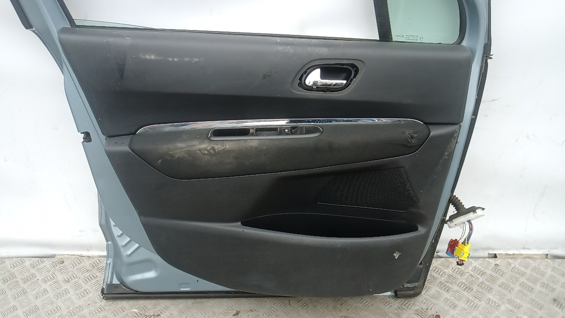 Дверь передняя левая Peugeot 5008