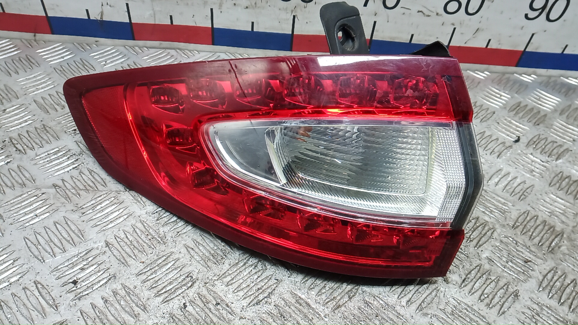 Фонарь задний левый Ford Mondeo 5