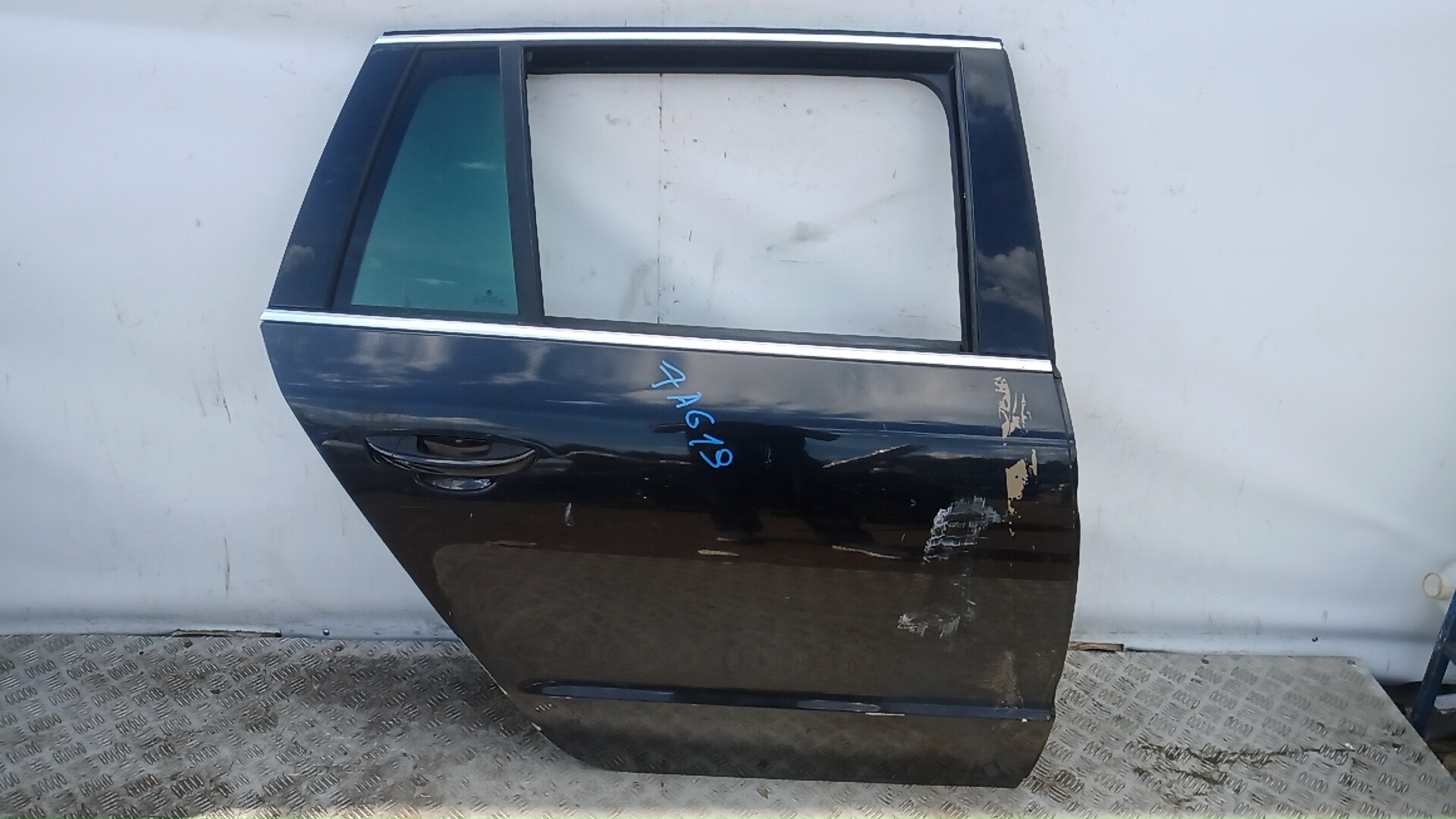 Дверь задняя правая Skoda Superb 2