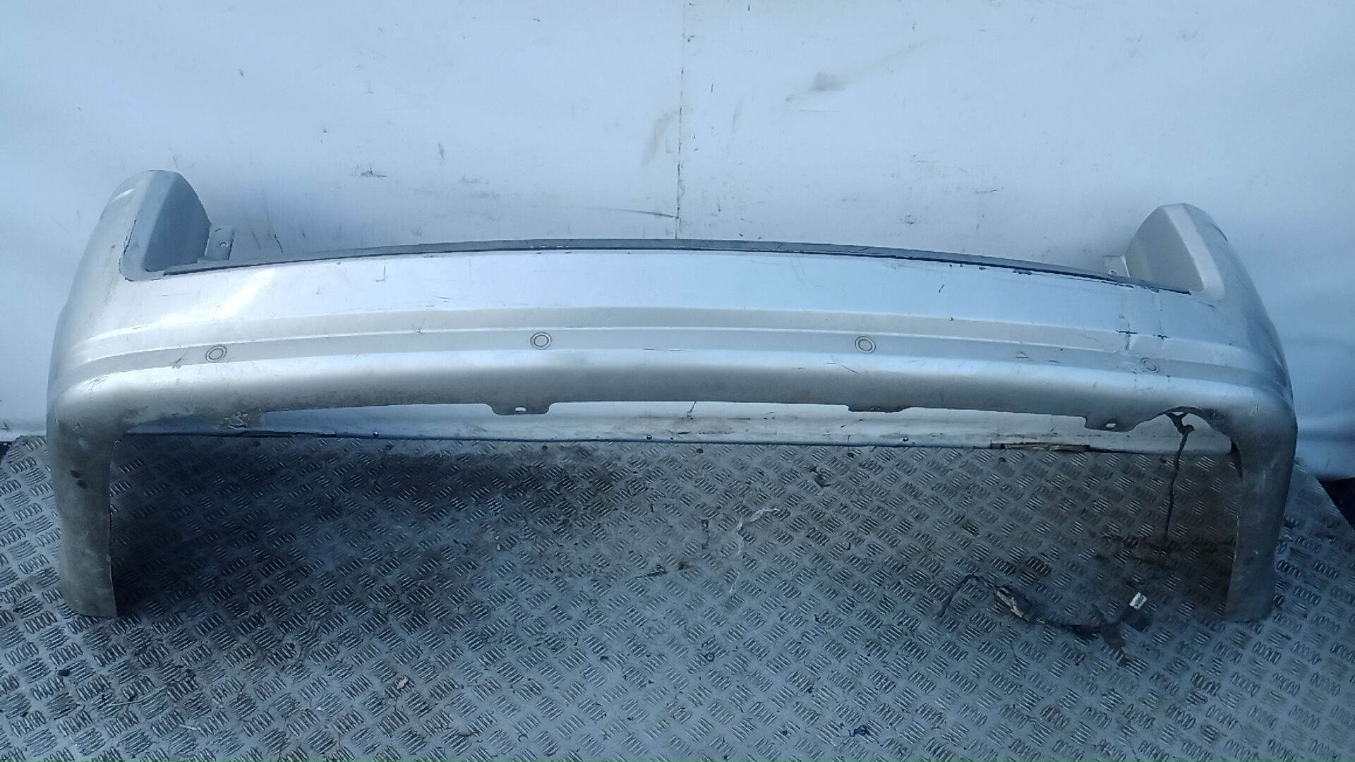 Бампер задний Chrysler Voyager 5
