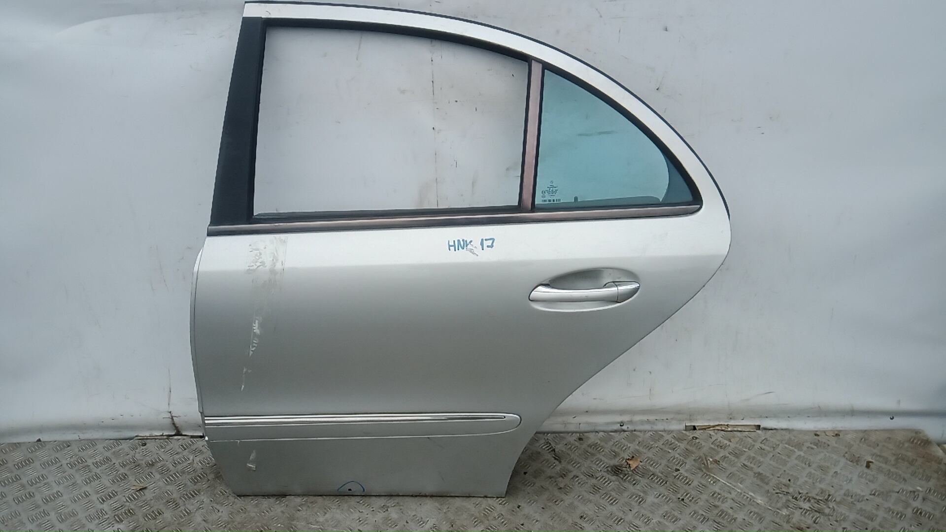 Дверь задняя левая Mercedes-Benz E-Class W211
