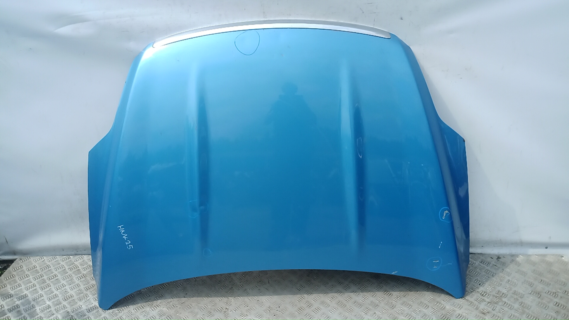 Капот Ford Kuga 1