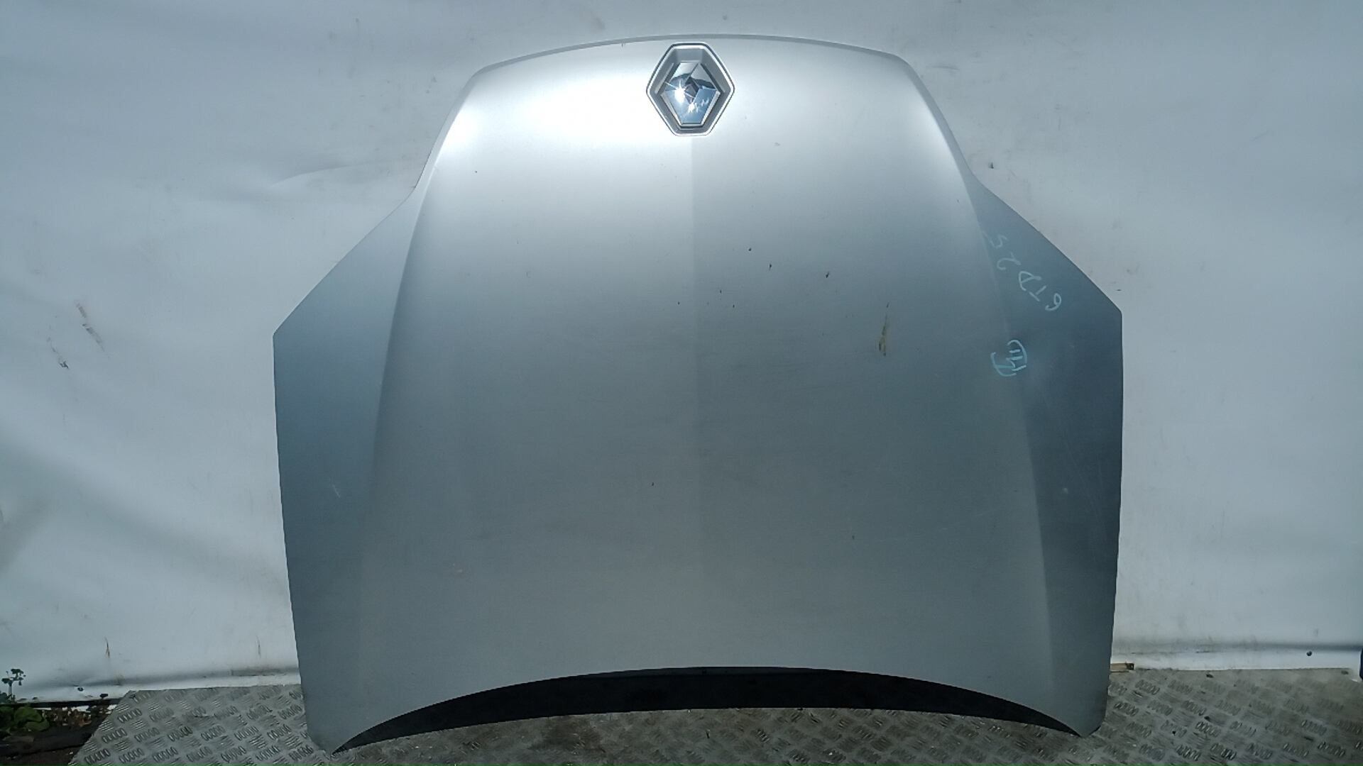 Капот Renault Laguna 3