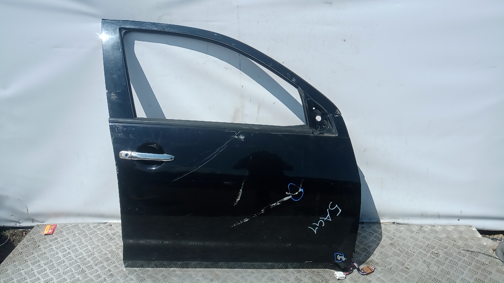 Дверь передняя правая Peugeot 4007