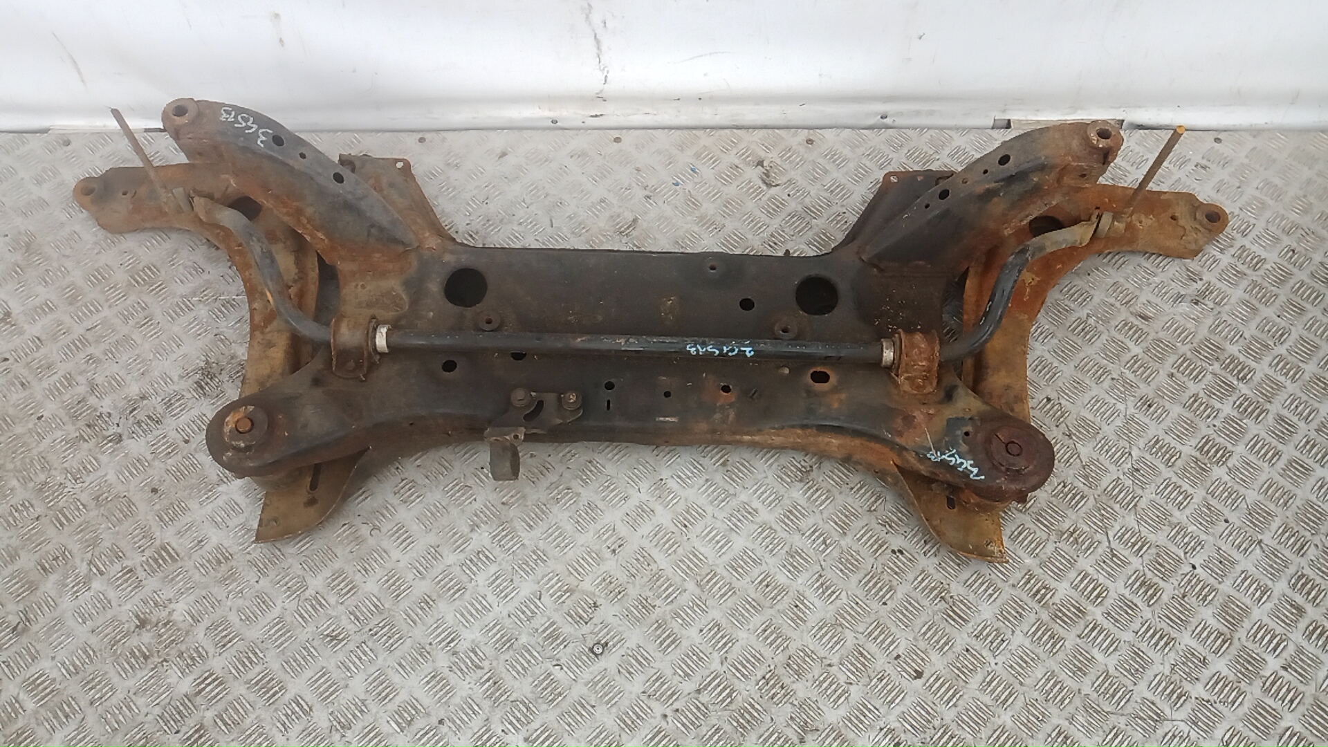 Балка подвески передняя Ford Transit 8
