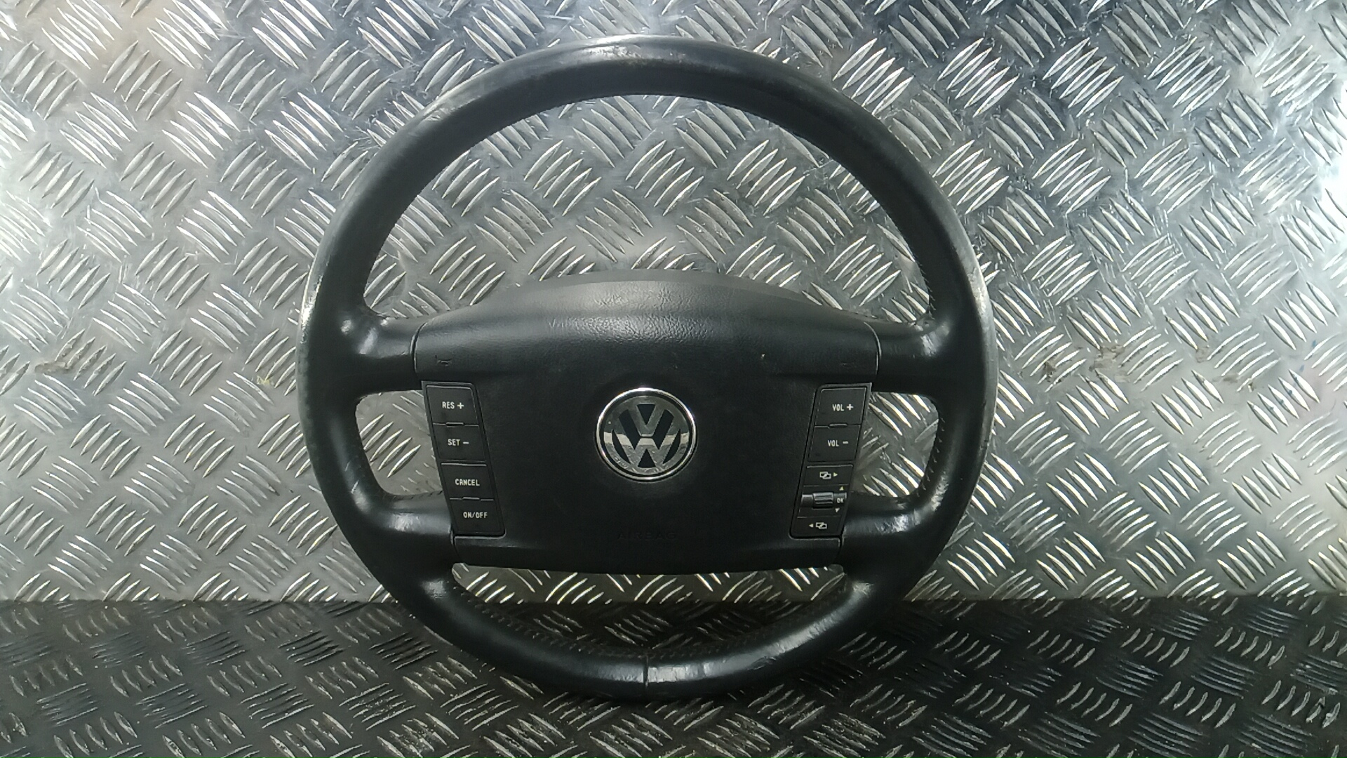 Руль Volkswagen Phaeton 1