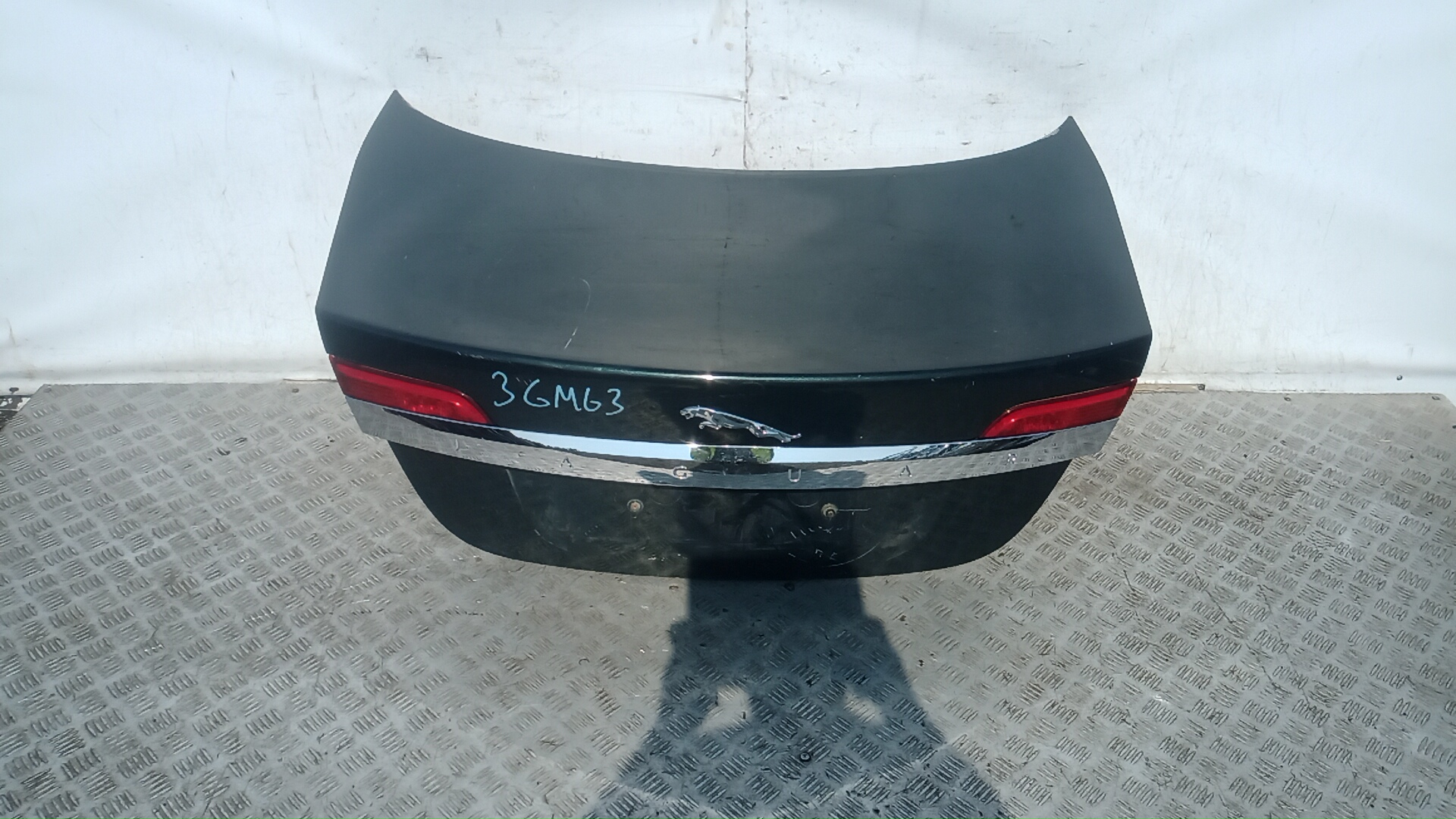 Крышка багажника Jaguar XF (X250)