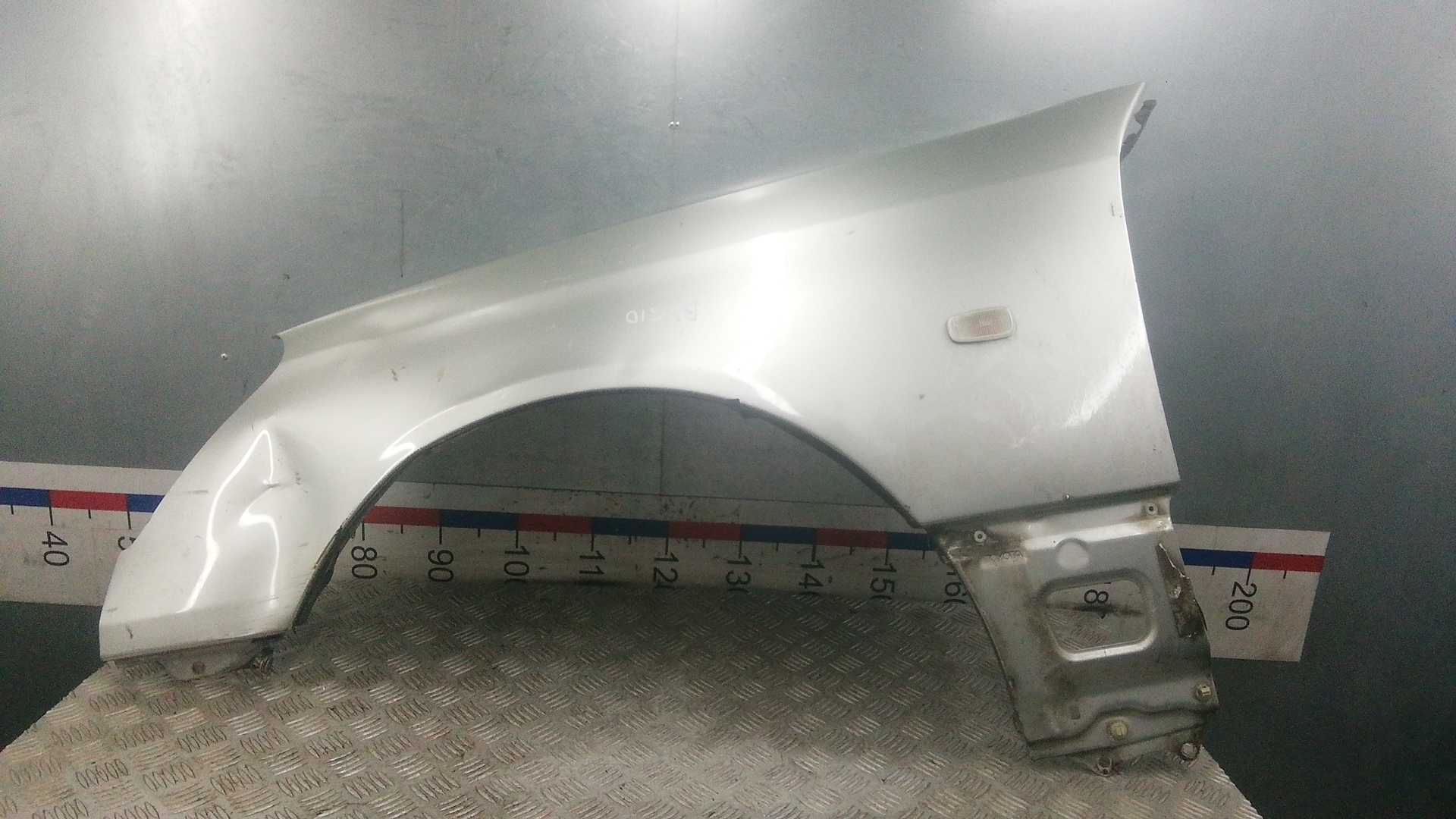 Крыло переднее левое Lexus LS 3