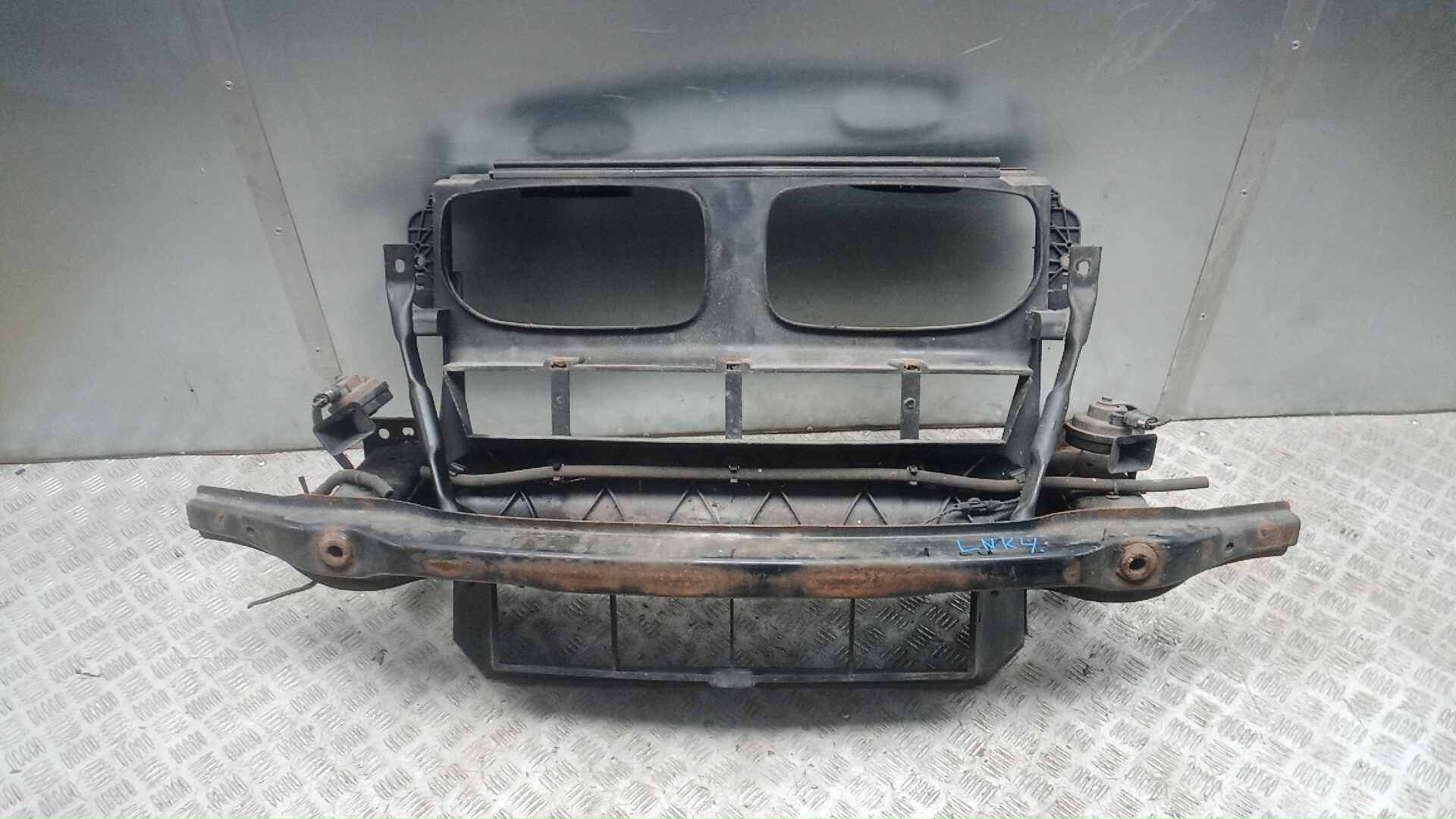 Передняя панель крепления облицовки (телевизор) BMW X5 E70