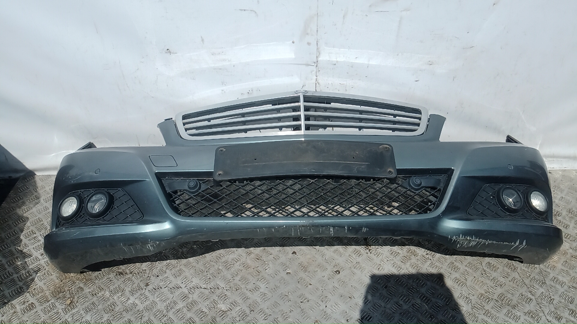 Бампер передний Mercedes-Benz C-Class W204