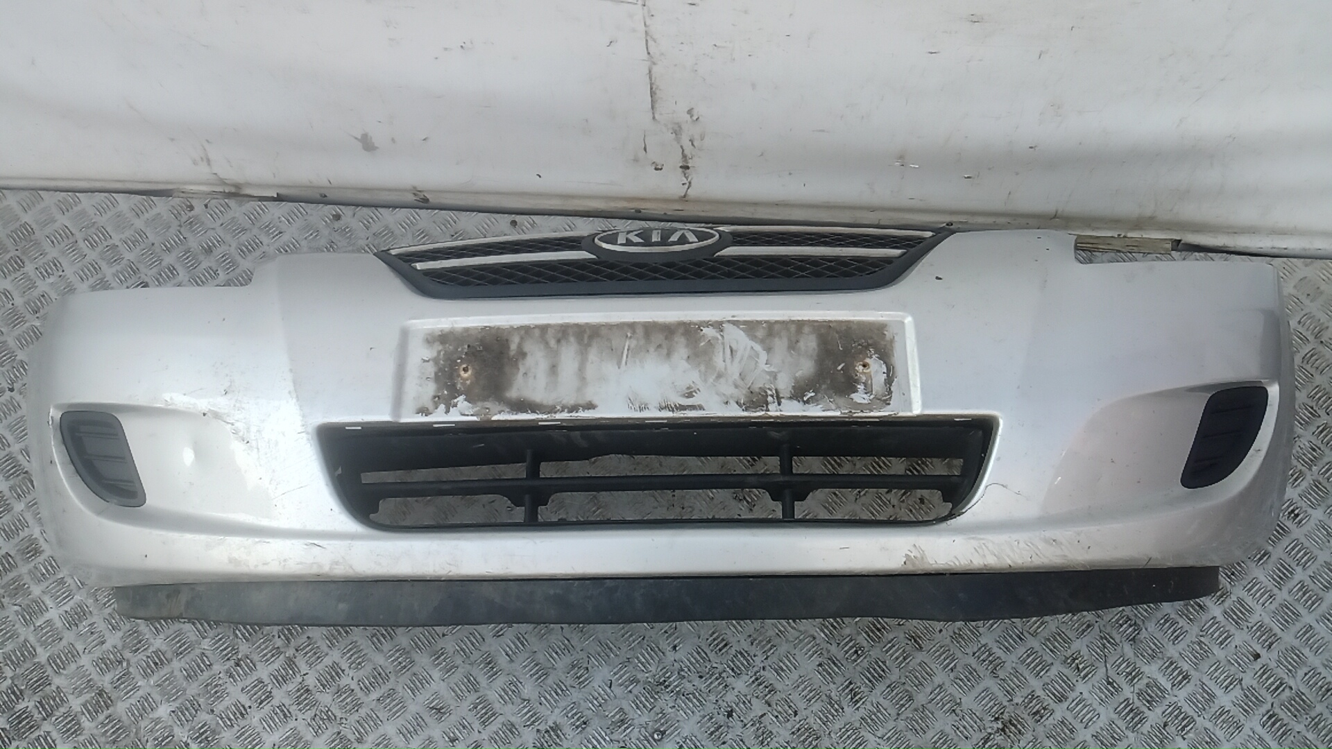 Бампер передний Kia Ceed 1