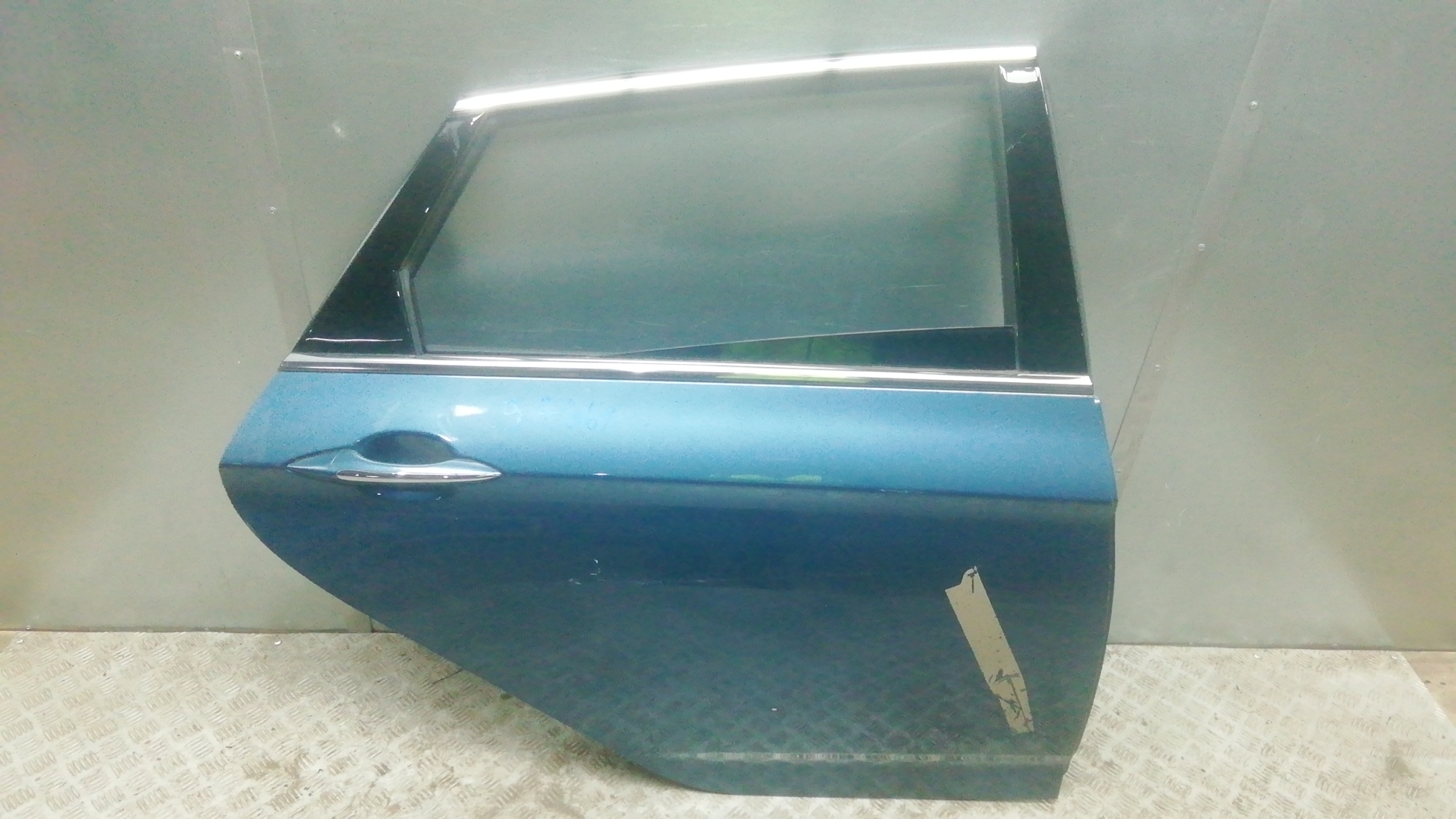 Дверь задняя правая Hyundai i40