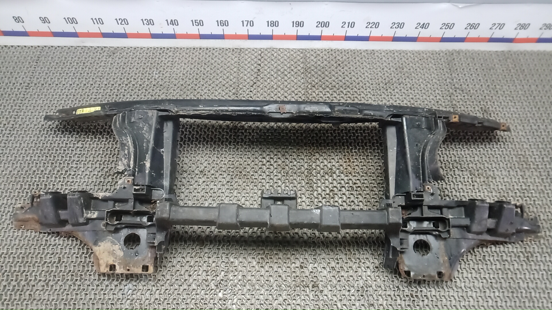 Передняя панель крепления облицовки (телевизор) Land Rover Range Rover 3