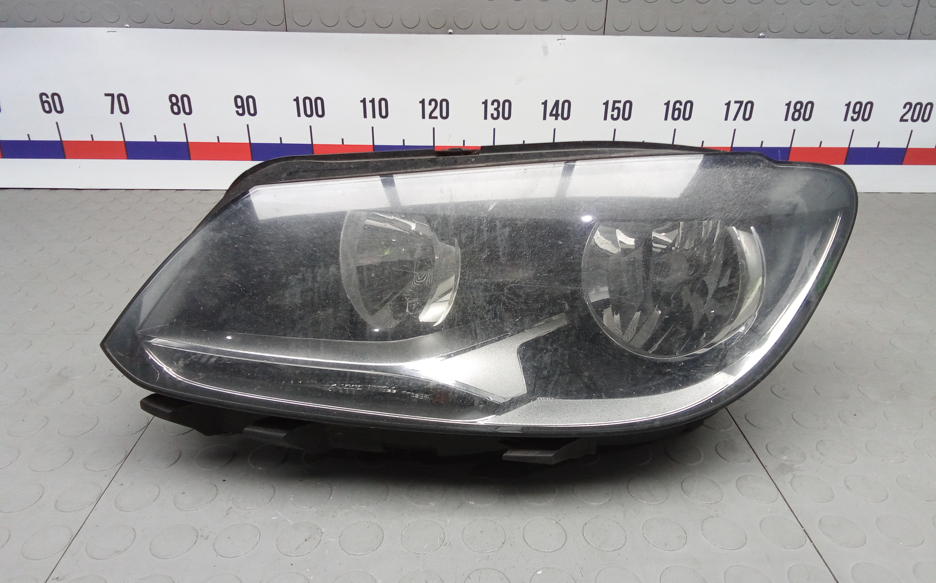 Фара левая Volkswagen Touran (1T3)