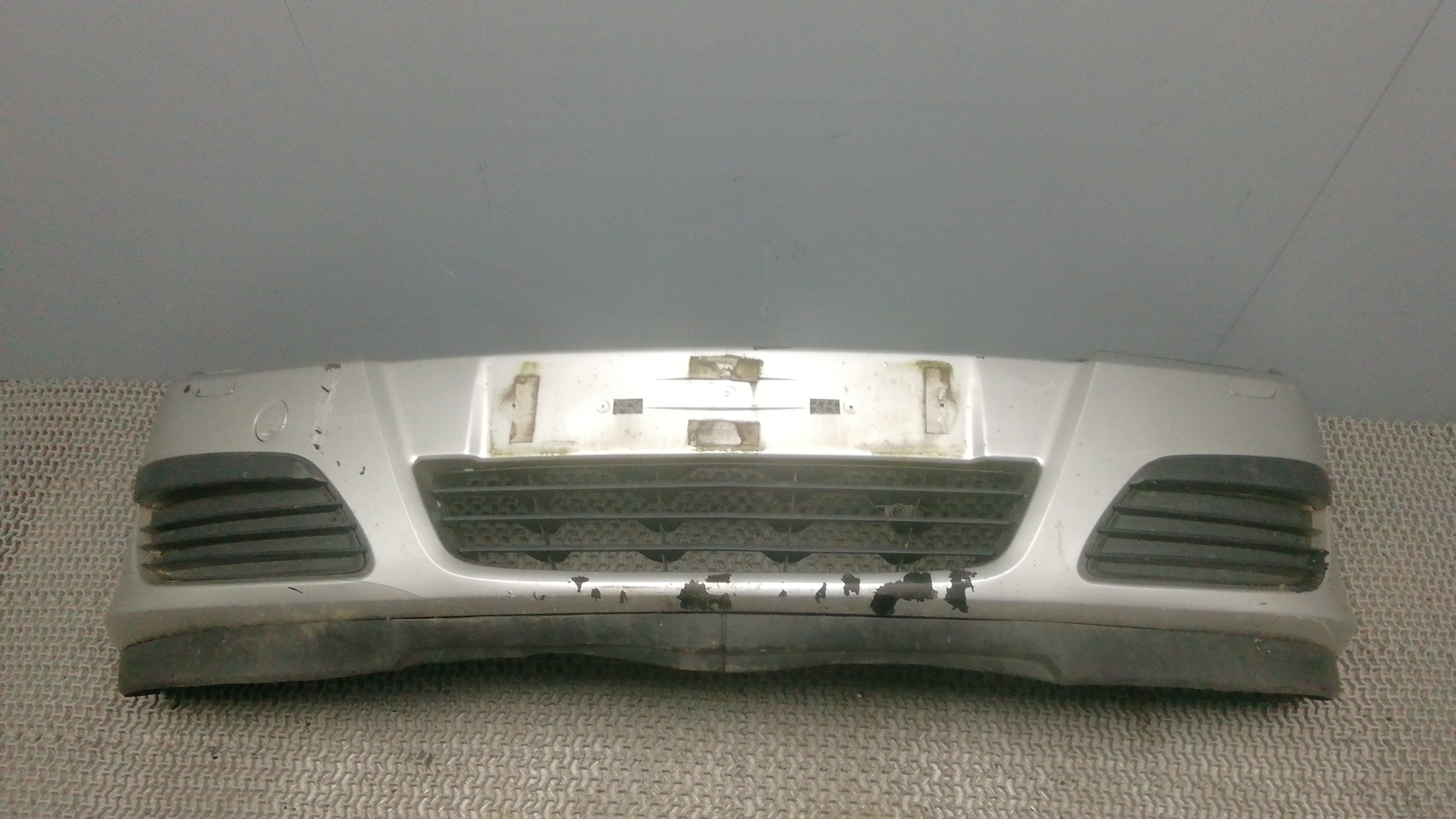 Бампер передний Opel Astra H