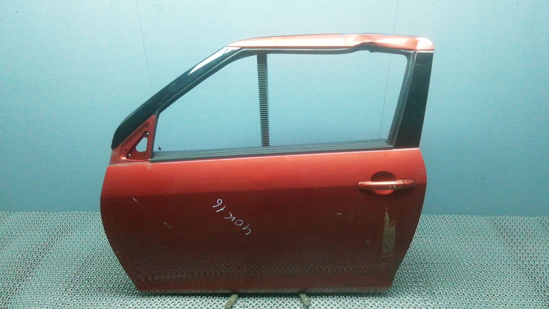 Дверь передняя левая Suzuki Swift 2